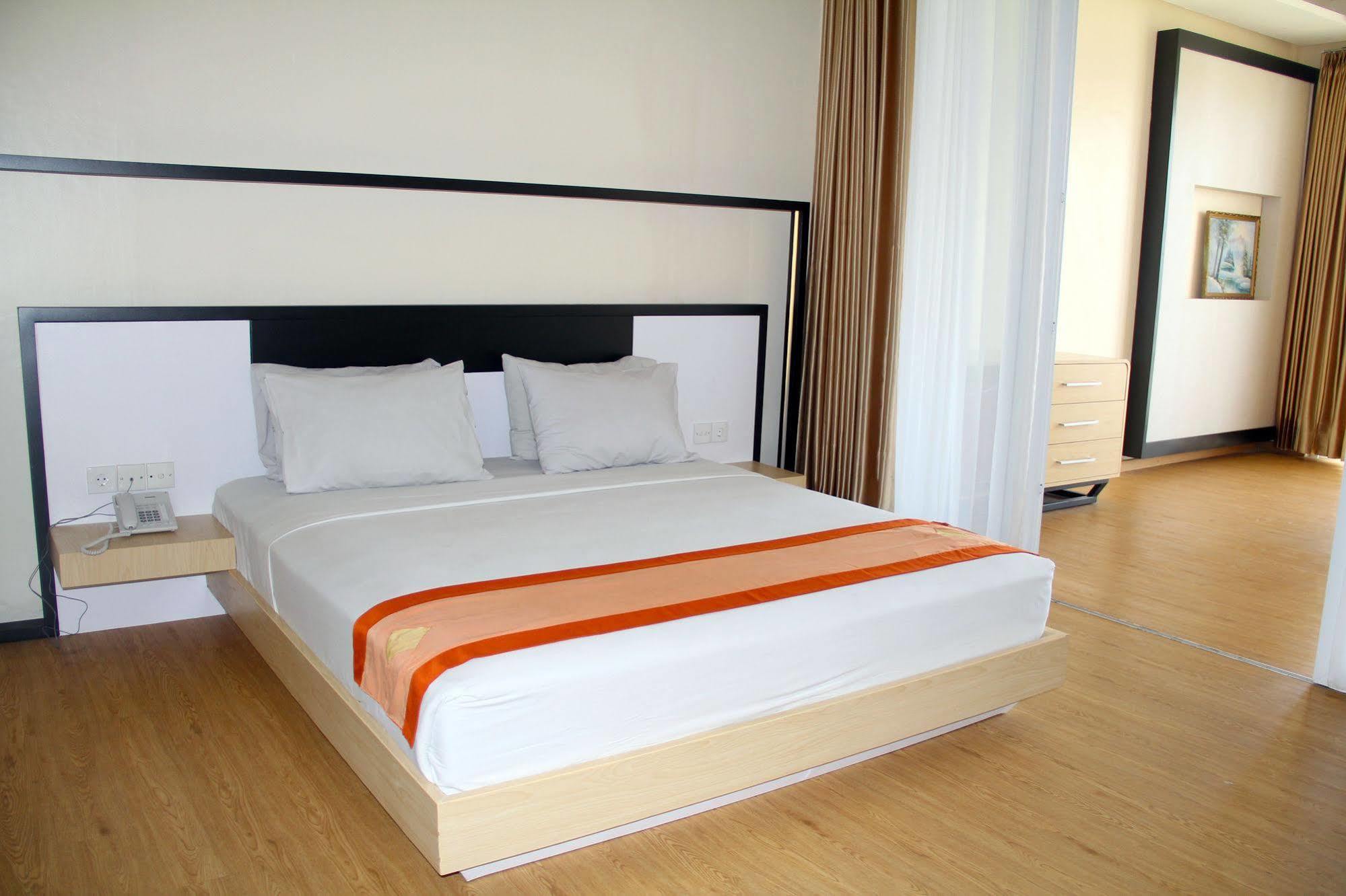 Buana Lestari Hotel Balikpapan  Exterior photo